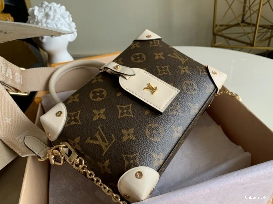 PETITE MALLE LOUIS SOUPLE VUITTON 0428